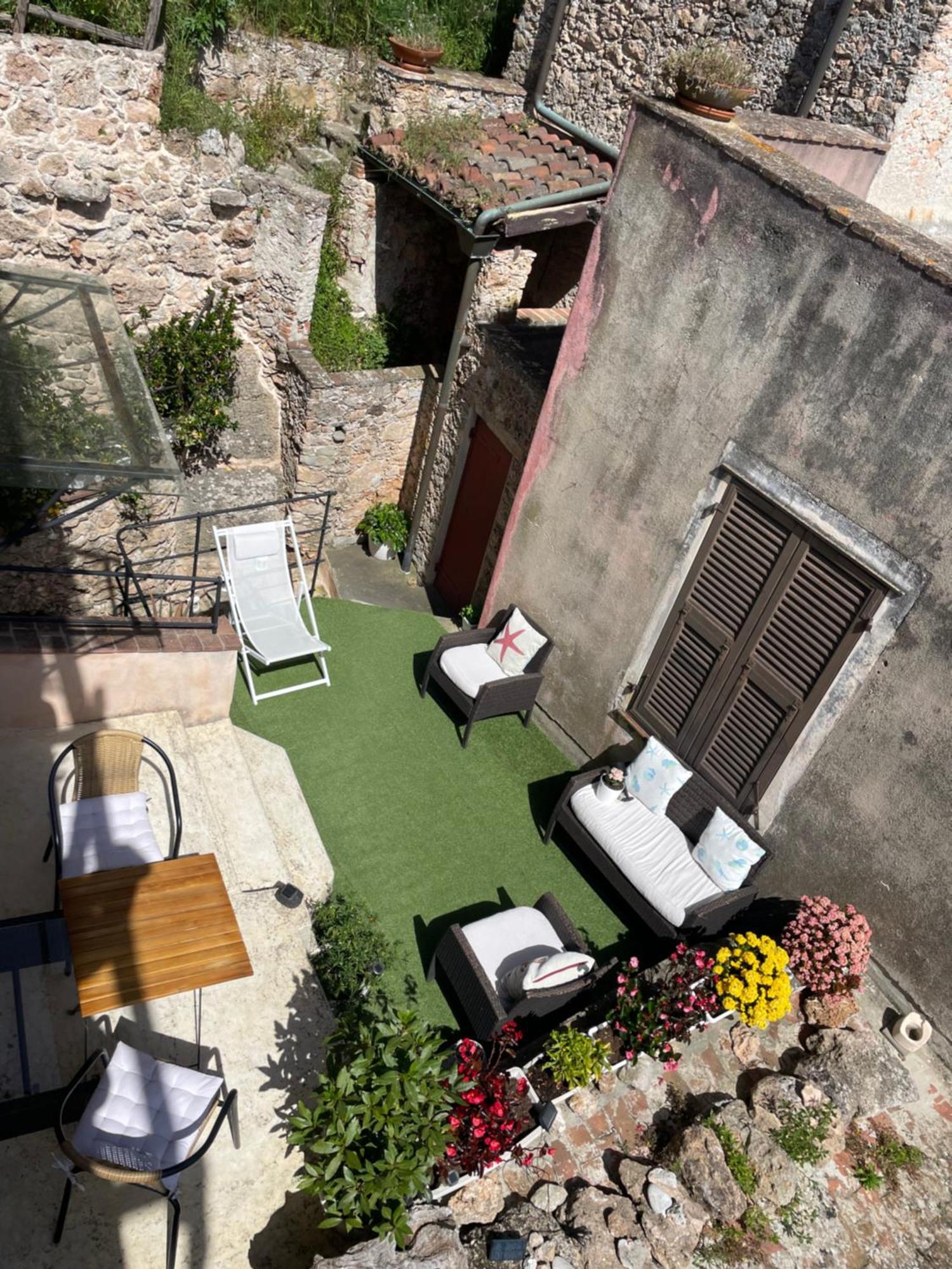 Crosa Tra Le Nuvole Villa Borgio Verezzi Luaran gambar