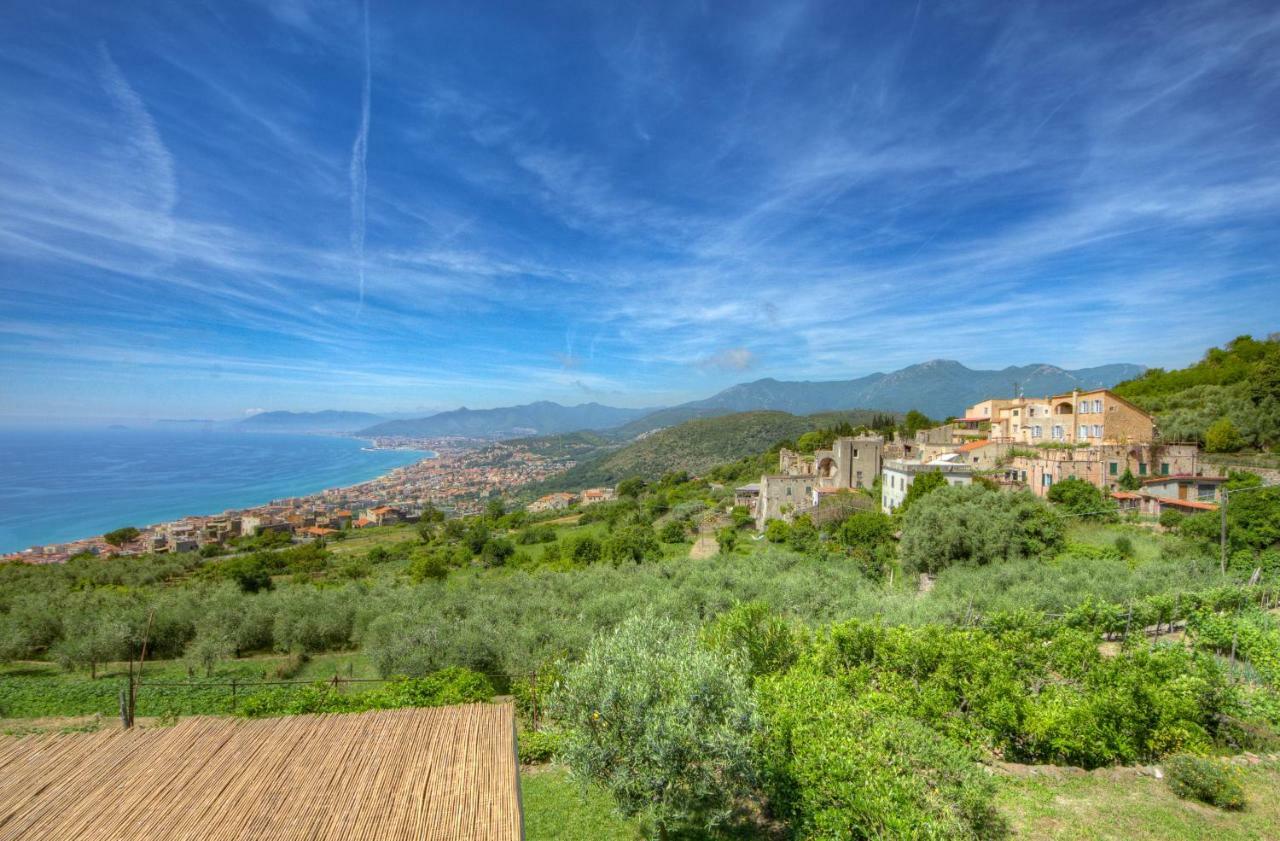 Crosa Tra Le Nuvole Villa Borgio Verezzi Luaran gambar