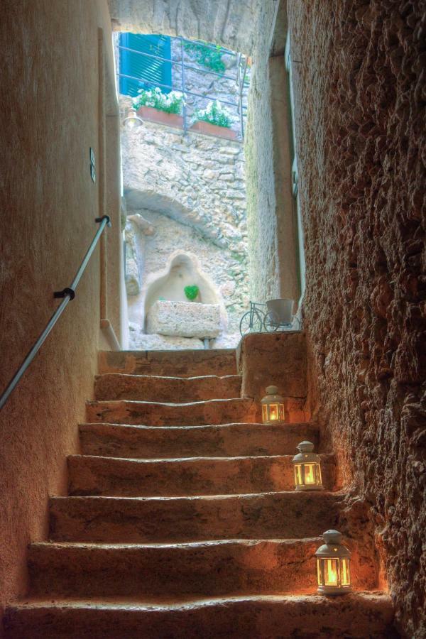 Crosa Tra Le Nuvole Villa Borgio Verezzi Luaran gambar